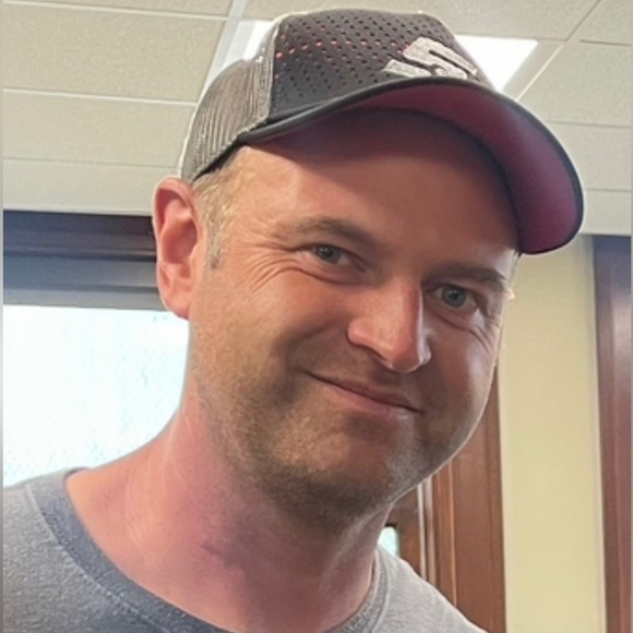 Meet your Posher, Erik - Picture 2 of 2